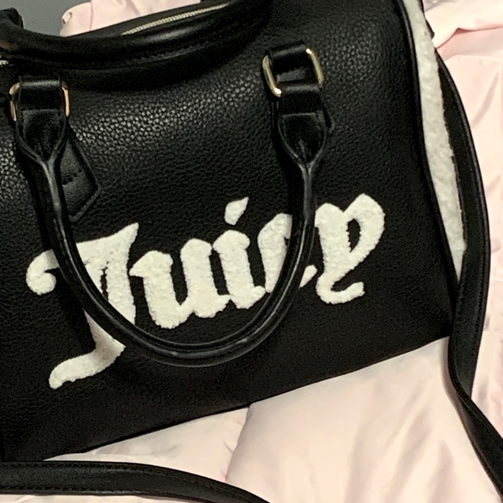 Juicy Couture Flashback Satchel in Black 🖤